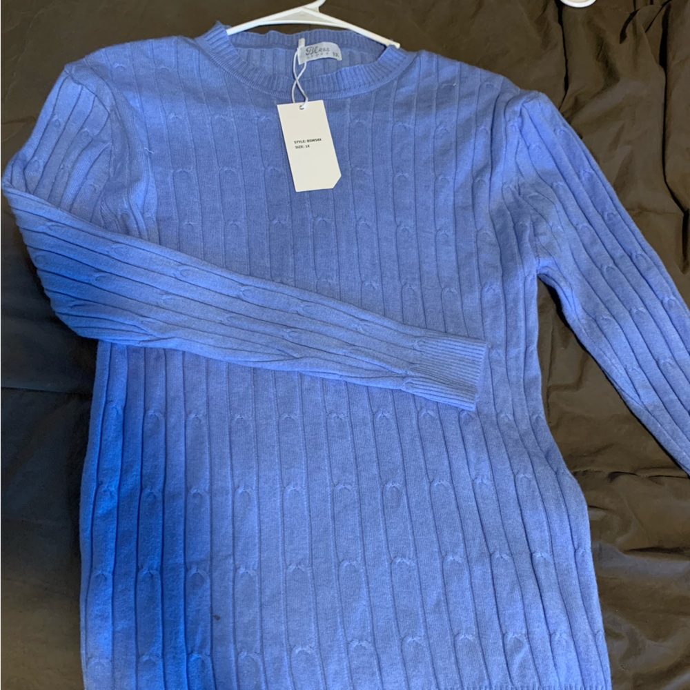 Chic Blue Cable Knit Crew Neck Sweater